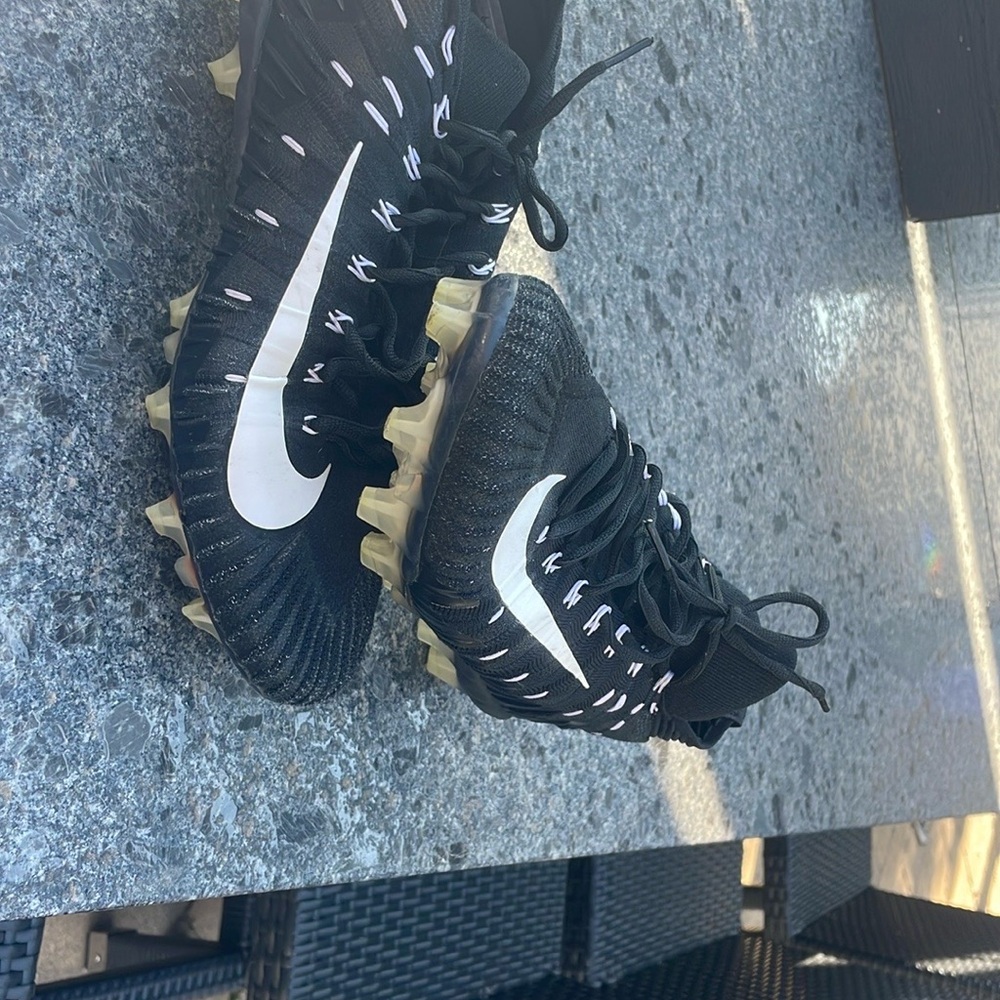 Nike Menace Football cleats
